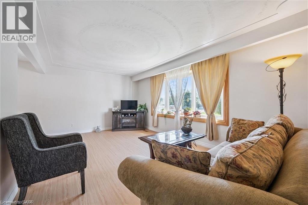 582 SKYLARK Road thumbnail 7