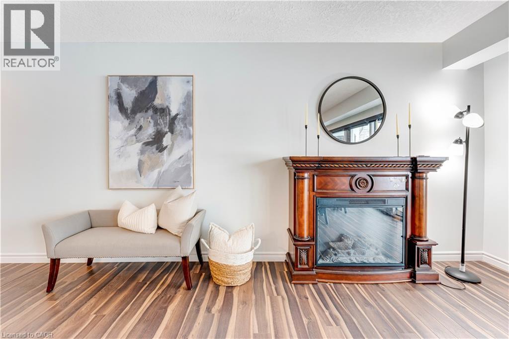 250 GLENRIDGE Drive Unit# 102 thumbnail 13