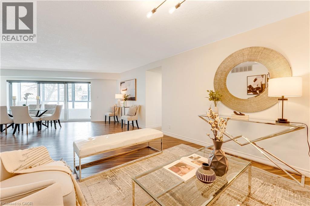 250 GLENRIDGE Drive Unit# 102 thumbnail 18