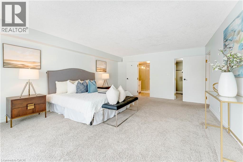 250 GLENRIDGE Drive Unit# 102 thumbnail 23