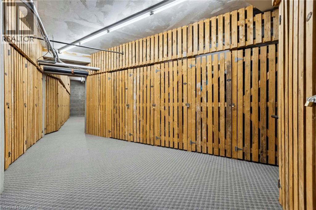 250 GLENRIDGE Drive Unit# 102 thumbnail 32