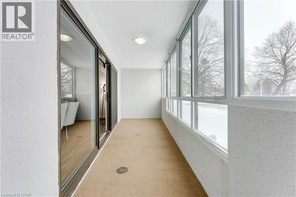 250 GLENRIDGE Drive Unit# 102 thumbnail 37