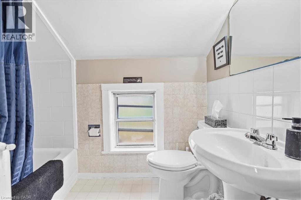 31 BINGEMAN Street thumbnail 12