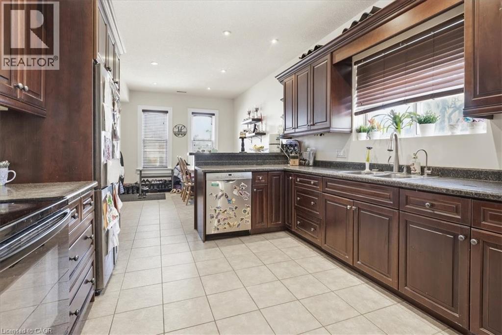 31 BINGEMAN Street thumbnail 24