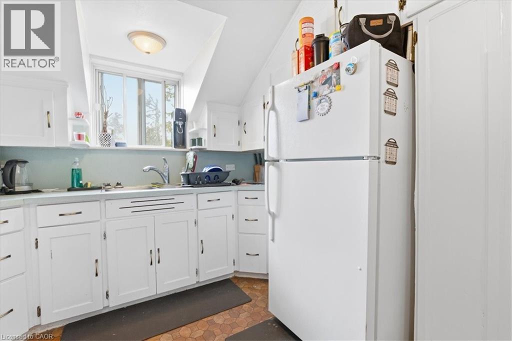 31 BINGEMAN Street thumbnail 9