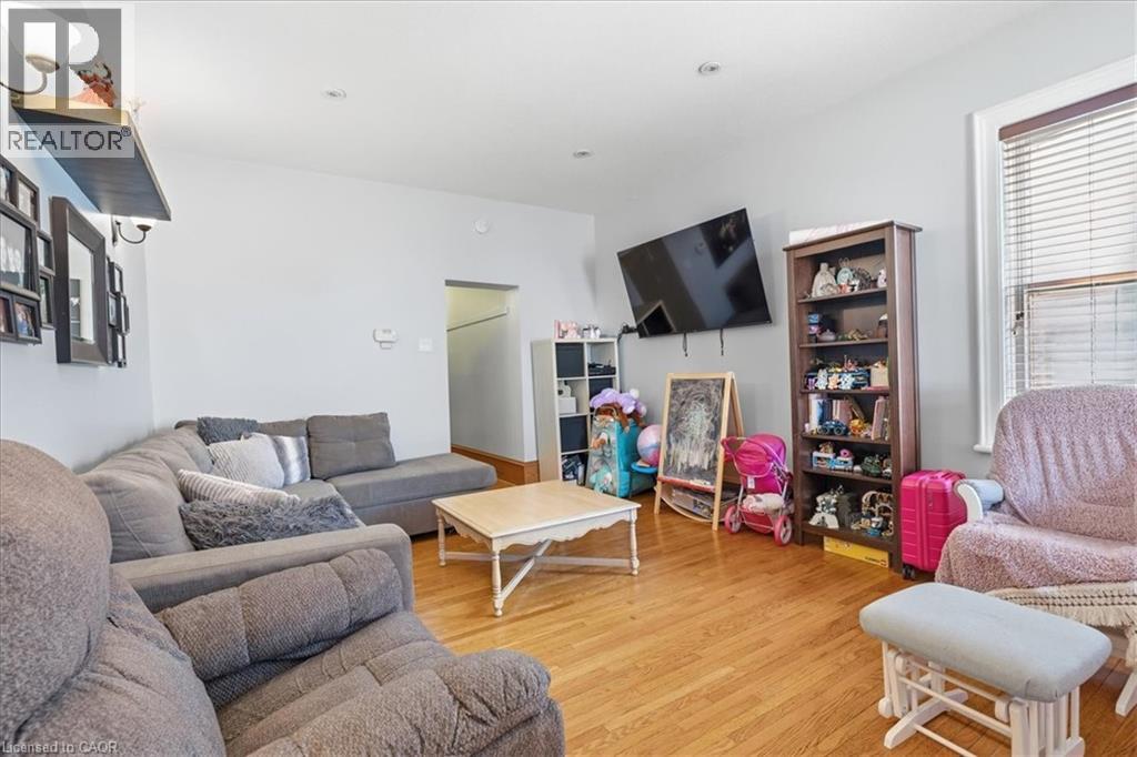 31 BINGEMAN Street thumbnail 28