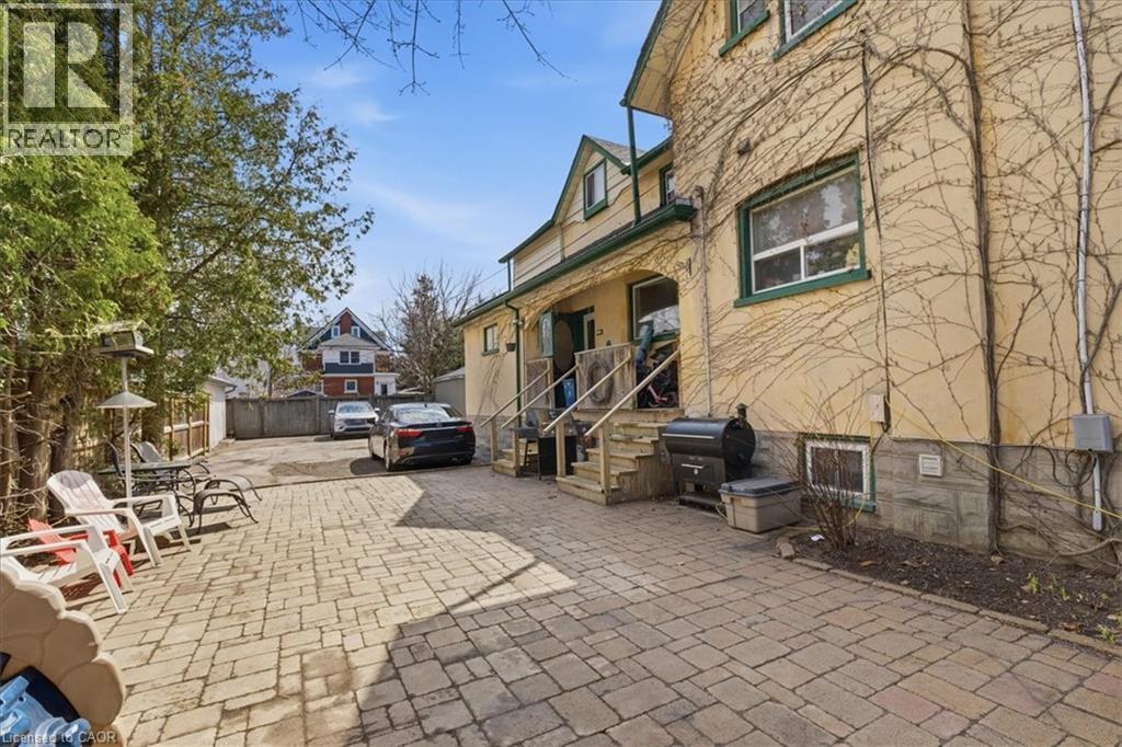 31 BINGEMAN Street thumbnail 35