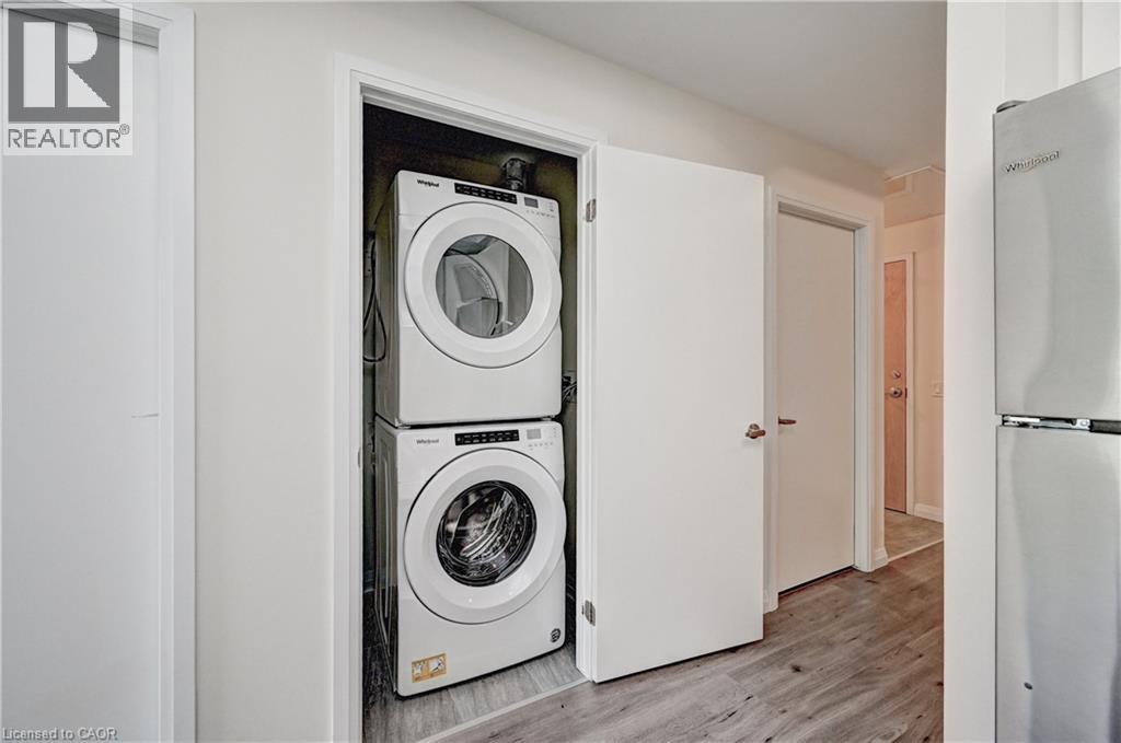 60 CHARLES Street W Unit# 801 thumbnail 17