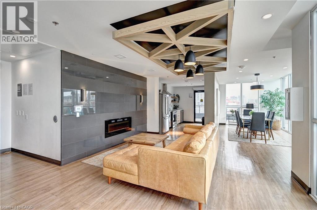 60 CHARLES Street W Unit# 801 thumbnail 34