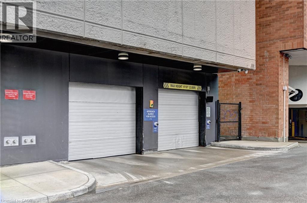 60 CHARLES Street W Unit# 801 thumbnail 38