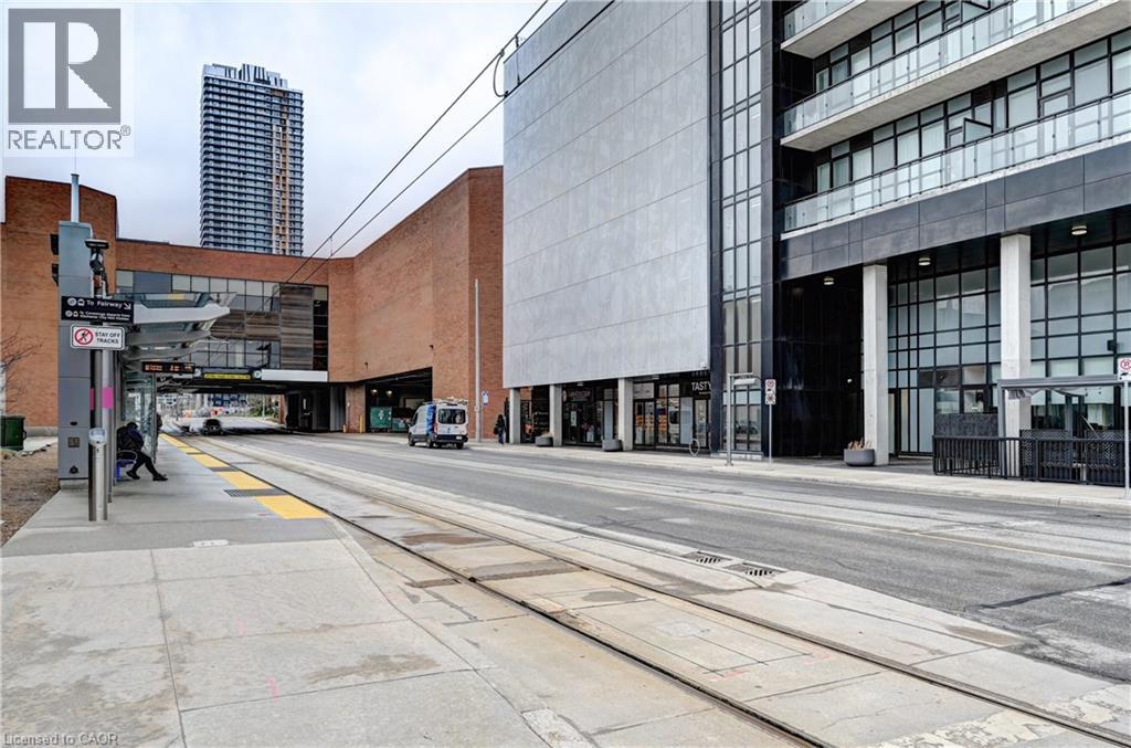 60 CHARLES Street W Unit# 801 thumbnail 37