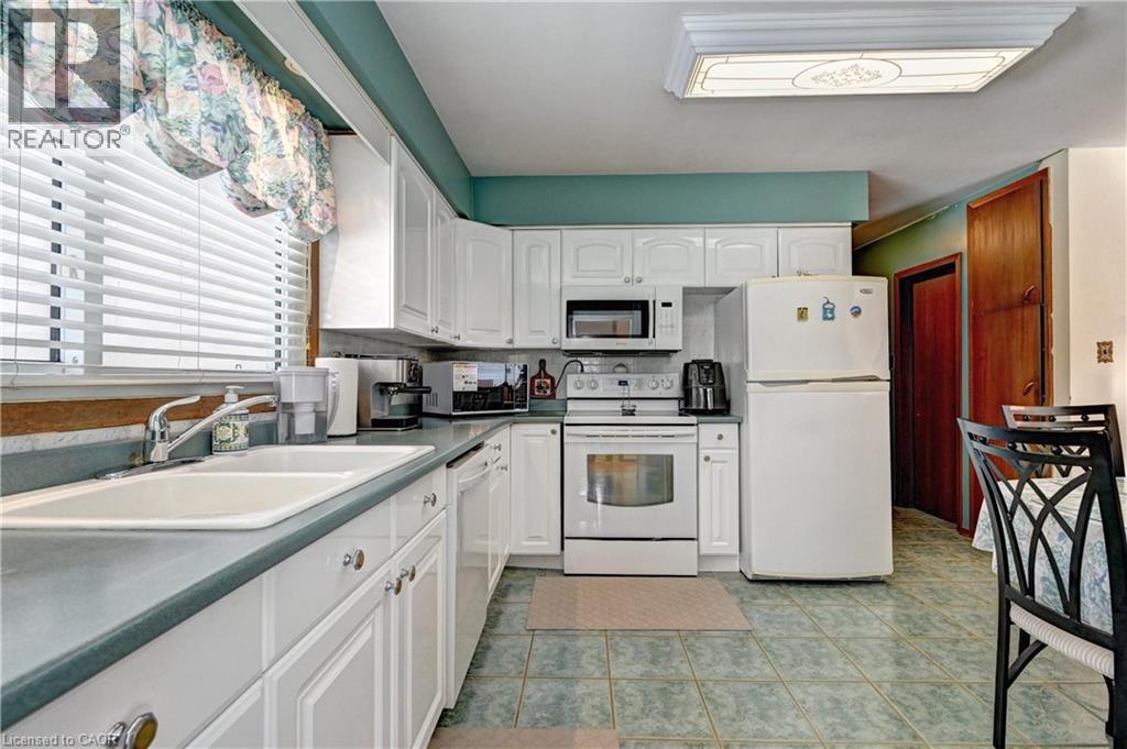 132 FOREST HILL Drive thumbnail 15