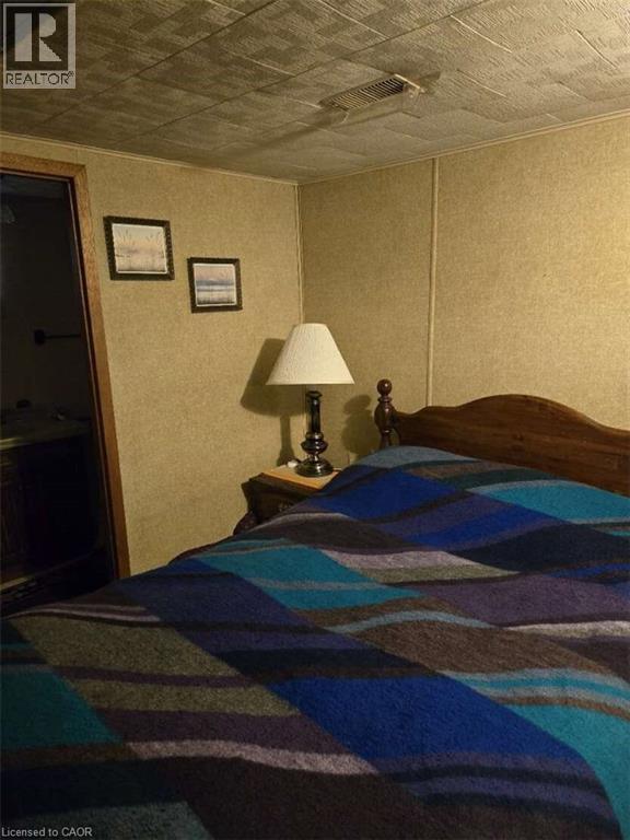 100 NORTH Drive thumbnail 12