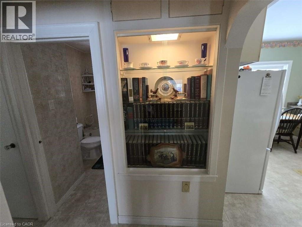 100 NORTH Drive thumbnail 19