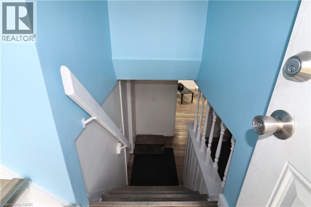 80 ROSEVIEW Avenue thumbnail 21