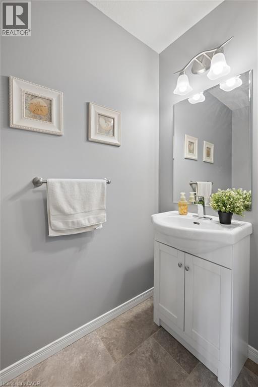 240 WESTMEADOW Drive Unit# 1B thumbnail 16