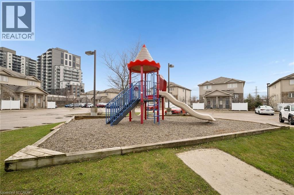 240 WESTMEADOW Drive Unit# 1B thumbnail 34