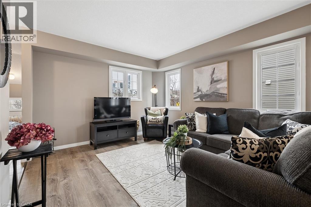 240 WESTMEADOW Drive Unit# 1B thumbnail 8