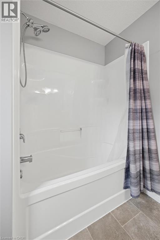 240 WESTMEADOW Drive Unit# 1B thumbnail 23