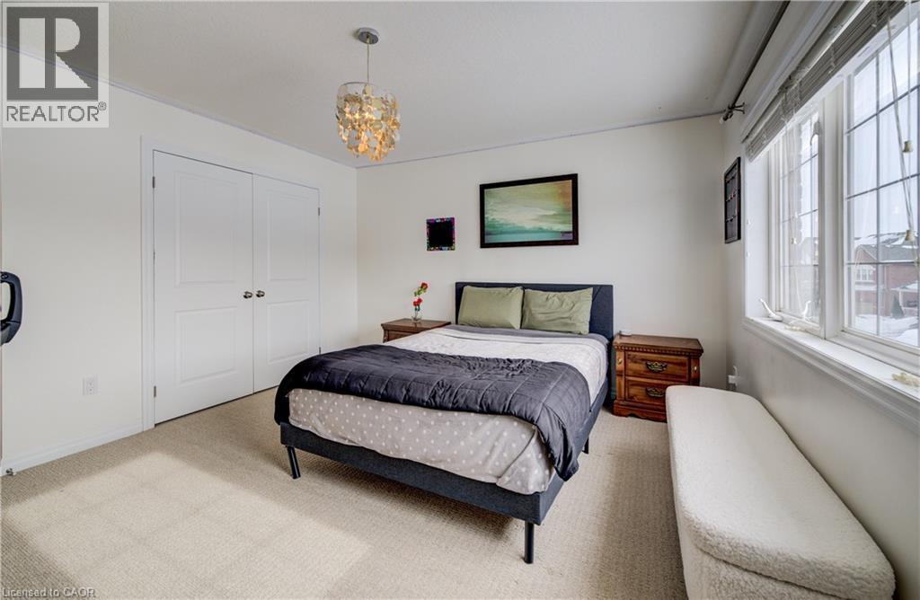 268 EVENS POND Crescent thumbnail 32