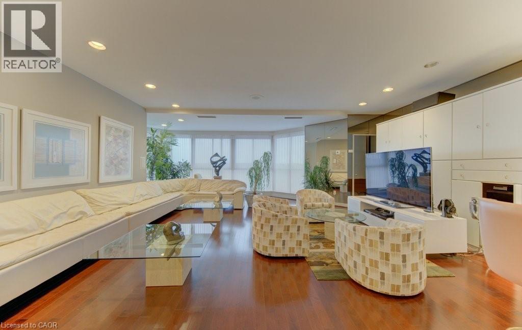 265 WESTCOURT Place Unit# PH9 thumbnail 10