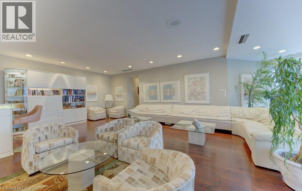 265 WESTCOURT Place Unit# PH9 thumbnail 12