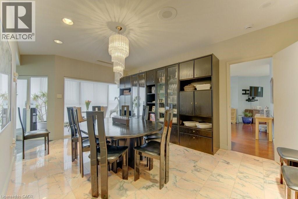 265 WESTCOURT Place Unit# PH9 thumbnail 27