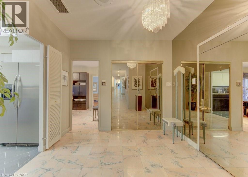 265 WESTCOURT Place Unit# PH9 thumbnail 8