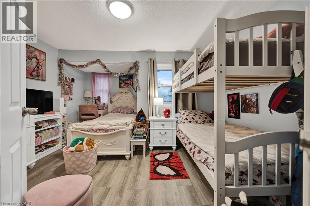 655 ALBERT Street Unit# C thumbnail 11