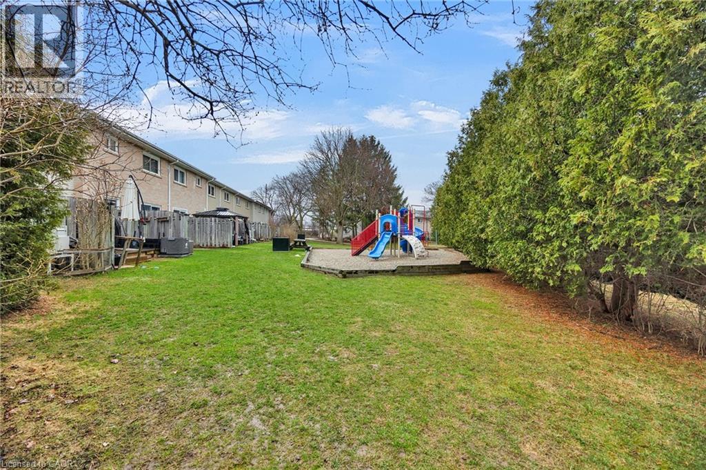 655 ALBERT Street Unit# C thumbnail 17