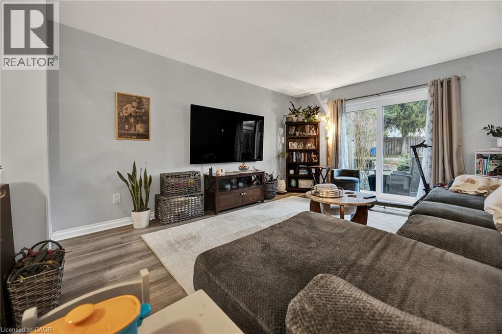 655 ALBERT Street Unit# C thumbnail 4