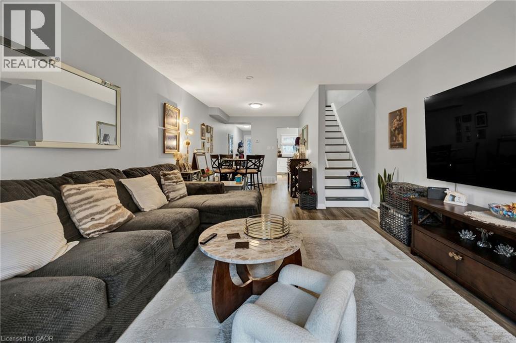 655 ALBERT Street Unit# C thumbnail 5