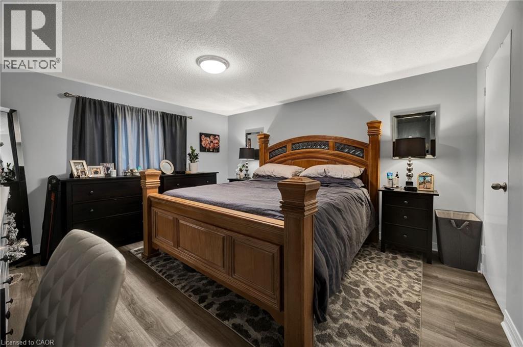 655 ALBERT Street Unit# C thumbnail 8