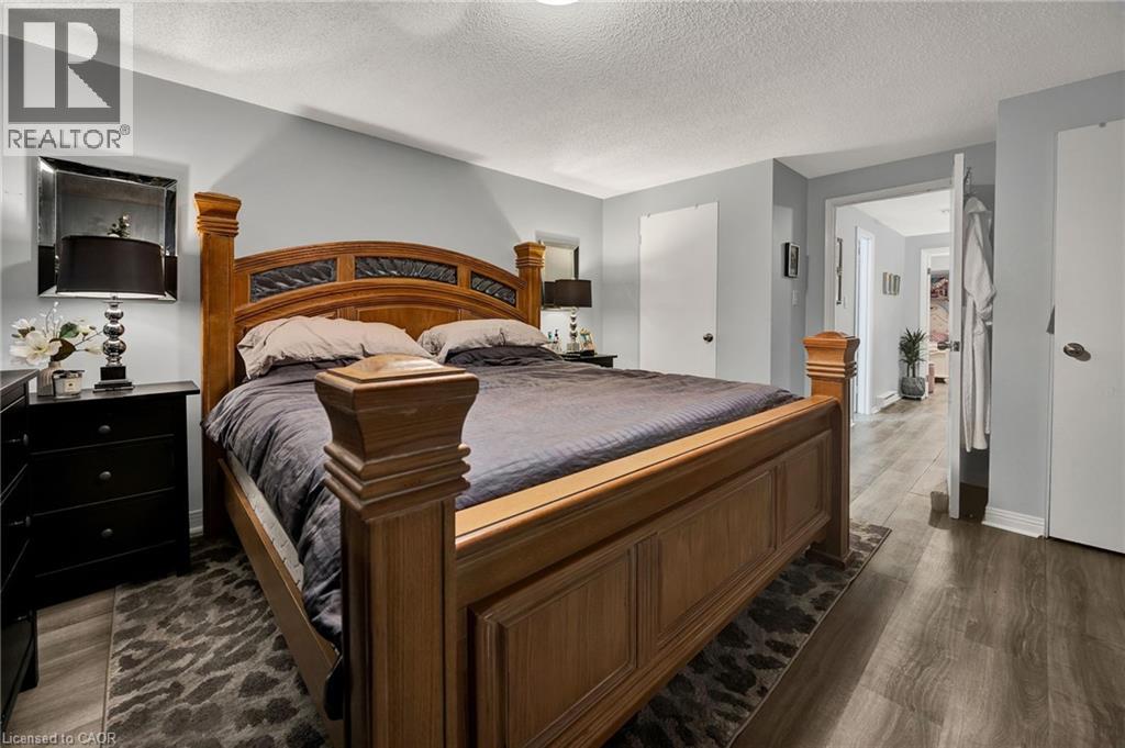 655 ALBERT Street Unit# C thumbnail 9