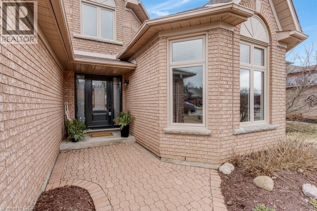 32 KINGFISHER Crescent thumbnail 2