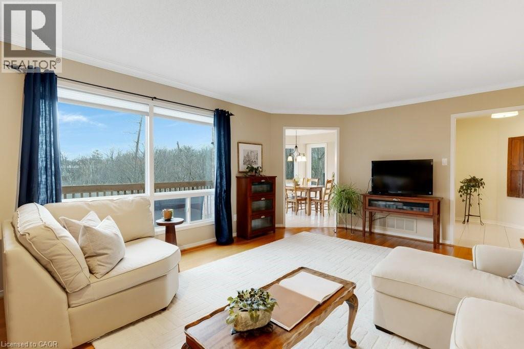 32 KINGFISHER Crescent thumbnail 14