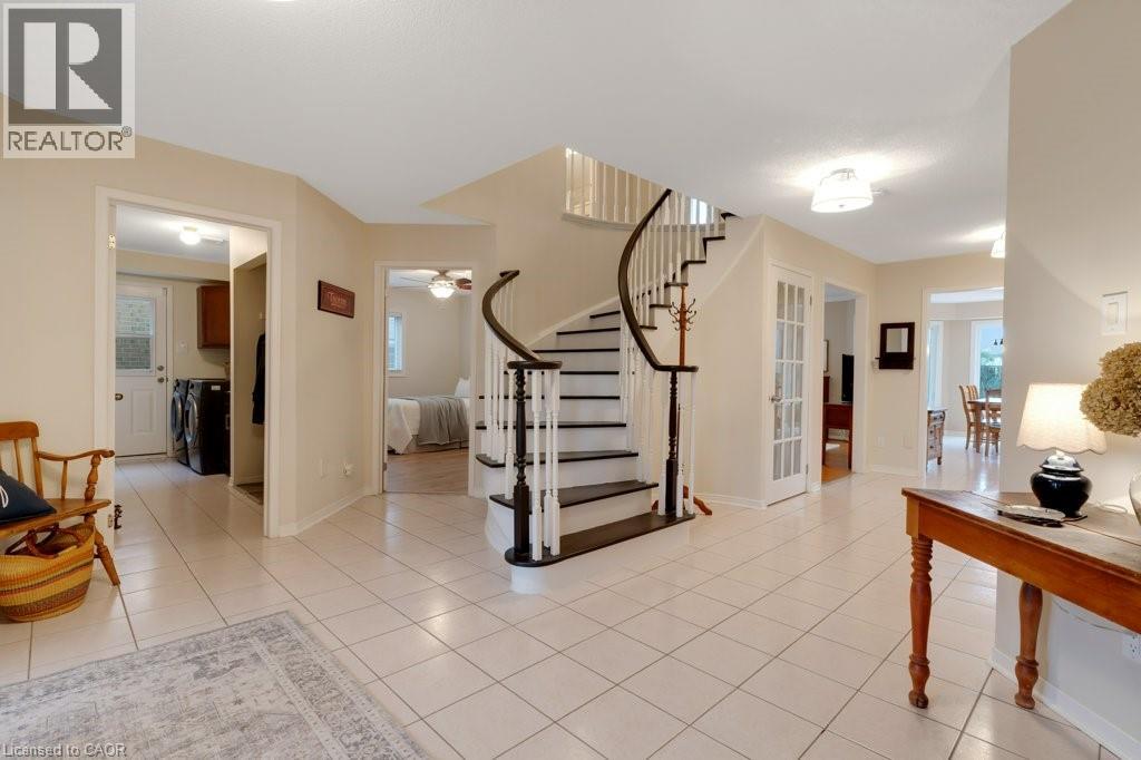 32 KINGFISHER Crescent thumbnail 3