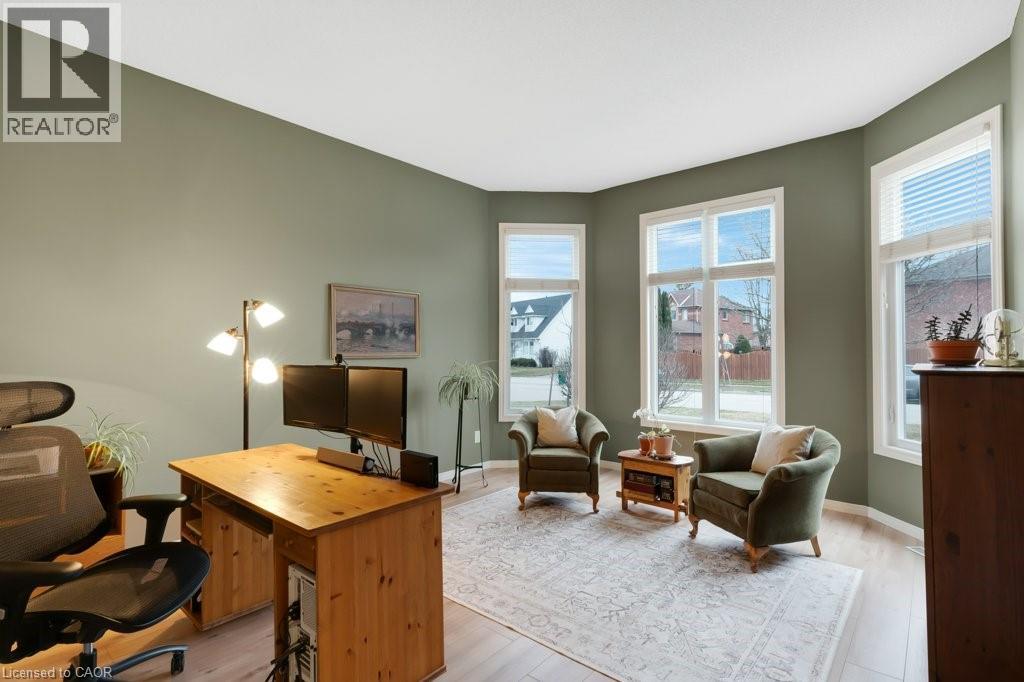 32 KINGFISHER Crescent thumbnail 4