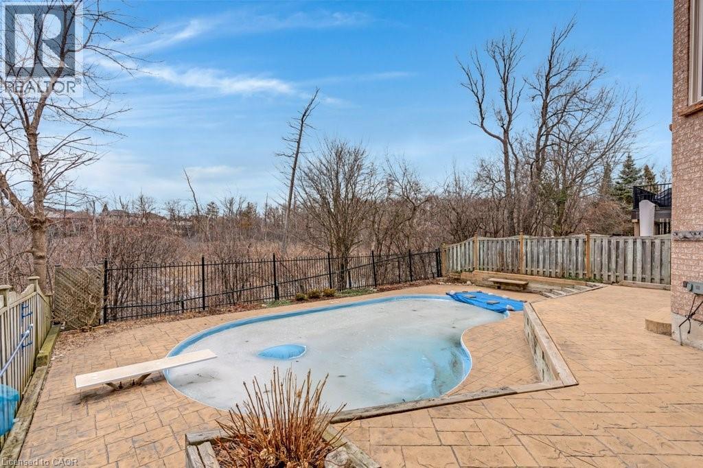 32 KINGFISHER Crescent thumbnail 41