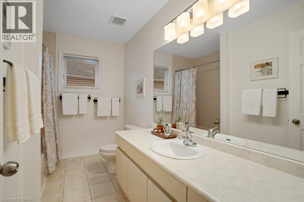 32 KINGFISHER Crescent thumbnail 23