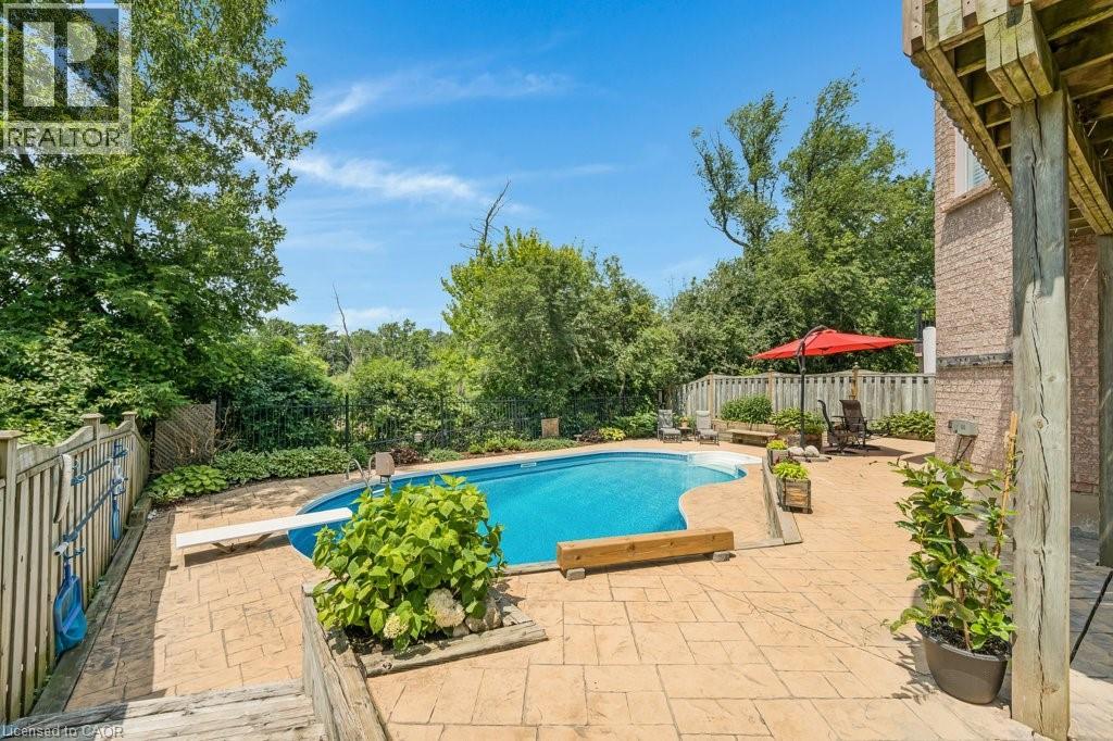 32 KINGFISHER Crescent thumbnail 47