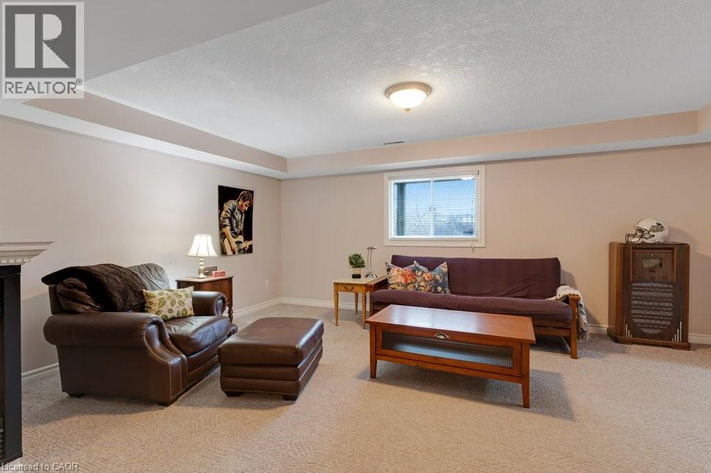 32 KINGFISHER Crescent thumbnail 32