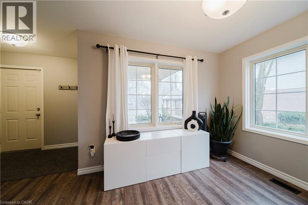 20 FORREST Avenue W Unit# 13 thumbnail 11