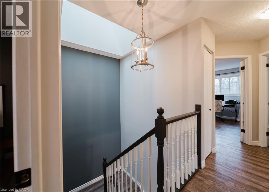 20 FORREST Avenue W Unit# 13 thumbnail 23