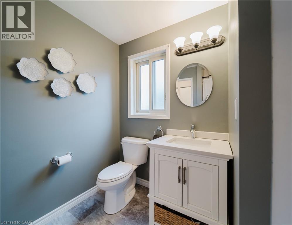 20 FORREST Avenue W Unit# 13 thumbnail 26