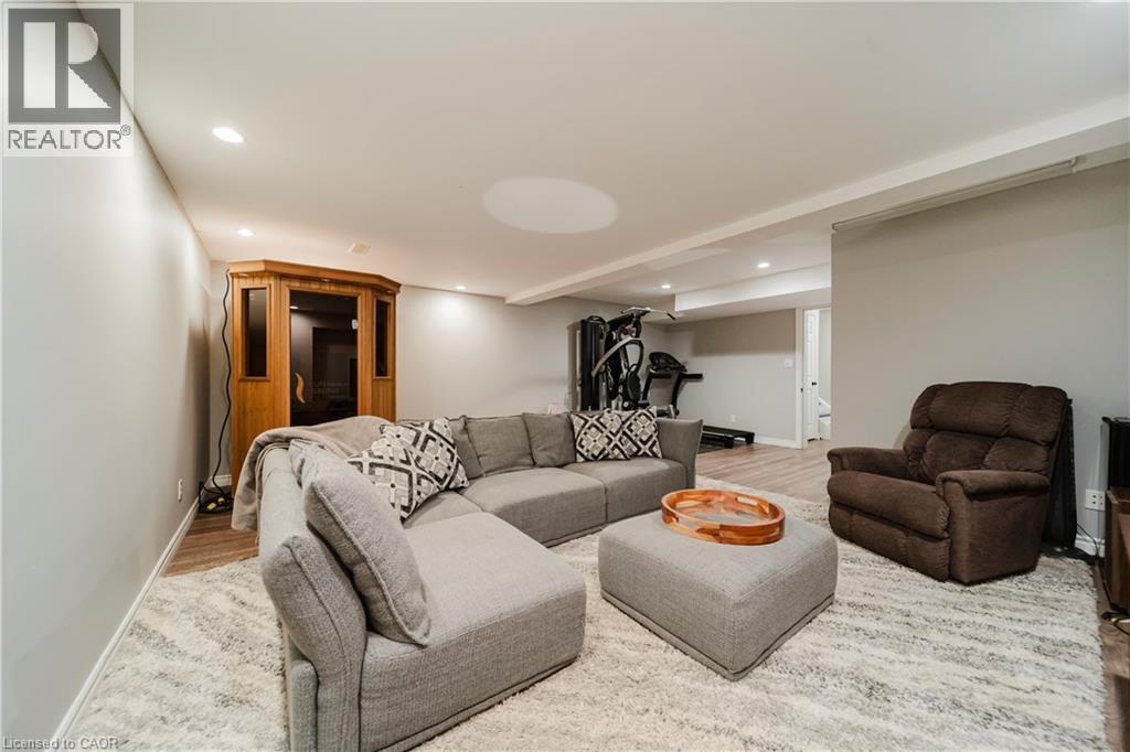 20 FORREST Avenue W Unit# 13 thumbnail 34