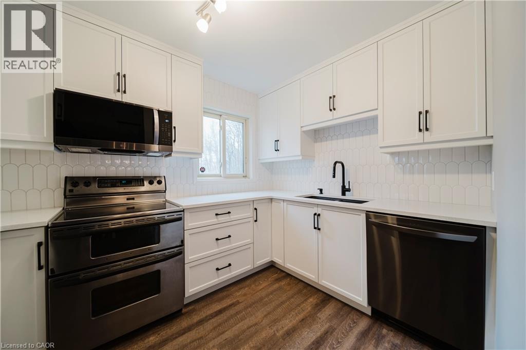 20 FORREST Avenue W Unit# 13 thumbnail 4