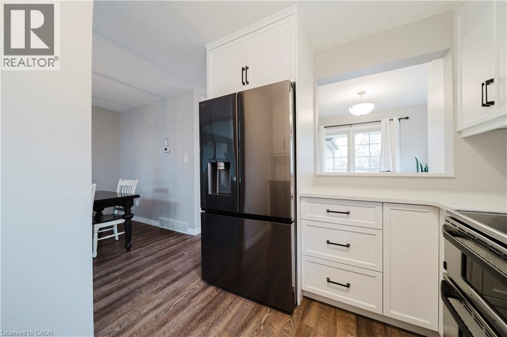 20 FORREST Avenue W Unit# 13 thumbnail 6