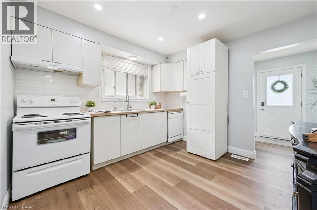 235 CEDARBRAE Avenue Unit# B thumbnail 14