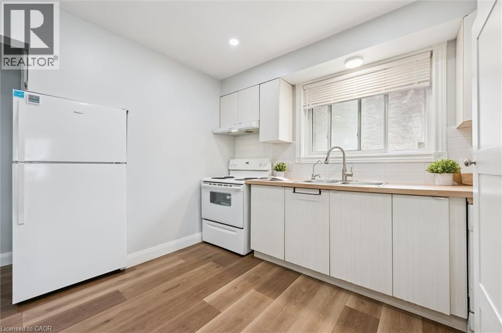 235 CEDARBRAE Avenue Unit# B thumbnail 15